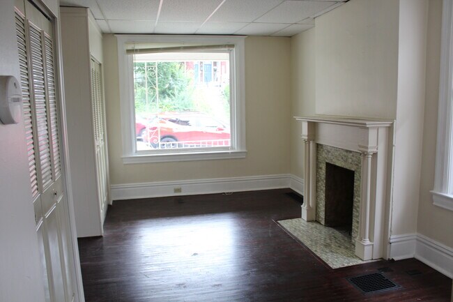 Building Photo - 1422 Beechview Ave