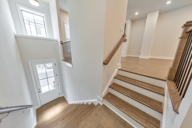 Foto del edificio - 413 Bishop Ln