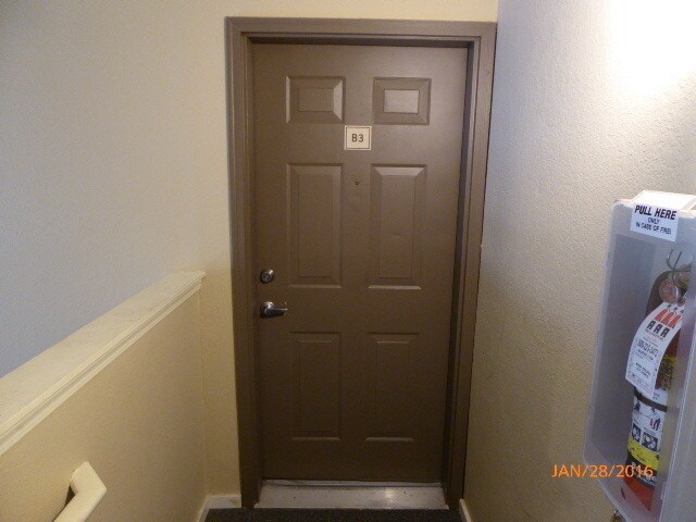 Building Photo - 3 Bed 2 Bath Condo in Factoria