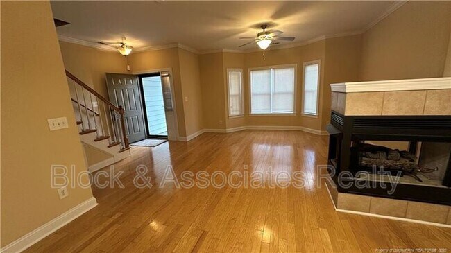 Building Photo - 915 Cora Lee Dr