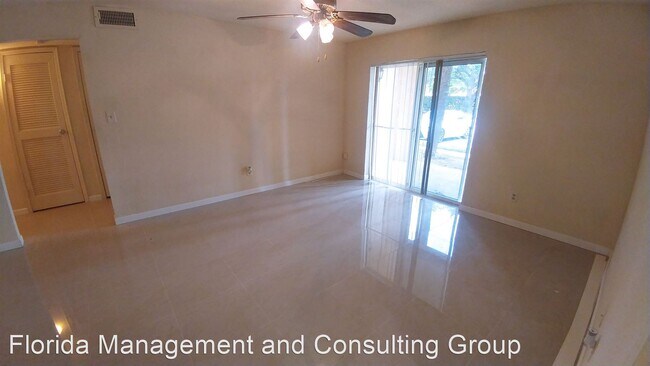 Foto del edificio - 1 br, 1 bath House - 733 Riverside Dr.  #1214