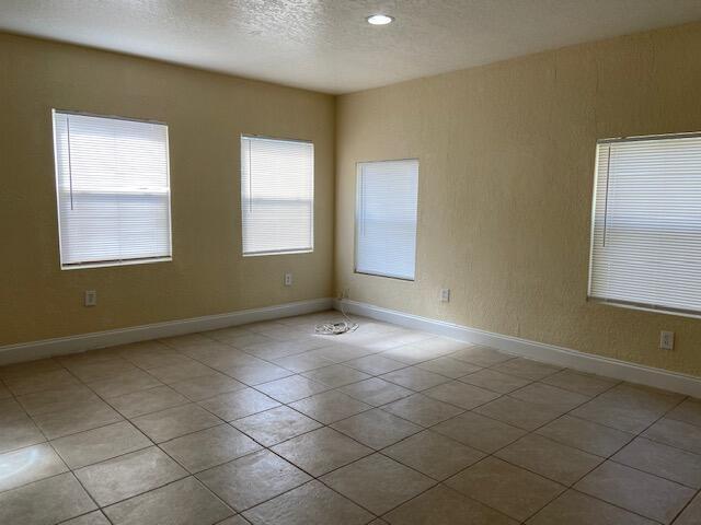 Foto del edificio - 615 4th St