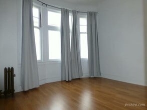 Building Photo - 729 Hyde St