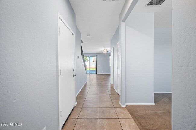 Foto del edificio - 12210 W Rio Vista Ln