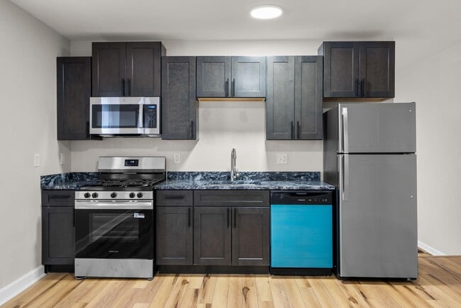 Foto del edificio - 2022 E Baltimore St