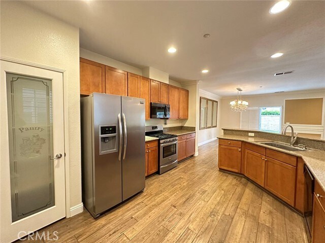 Foto del edificio - 7331 Shelby Pl