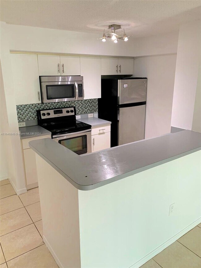 Foto del edificio - 620 SW 111th Ave