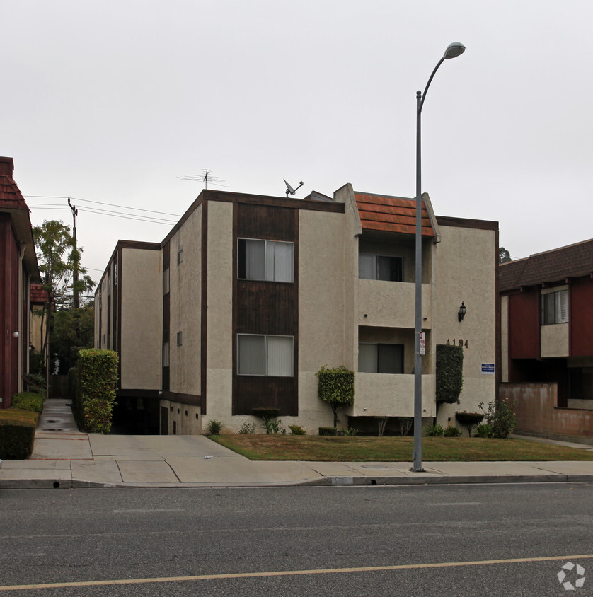 Building Photo - 4194 Duquesne Ave