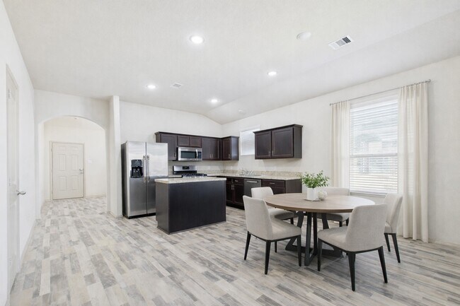 Foto del edificio - 5206 Rosehill Ridge Ct