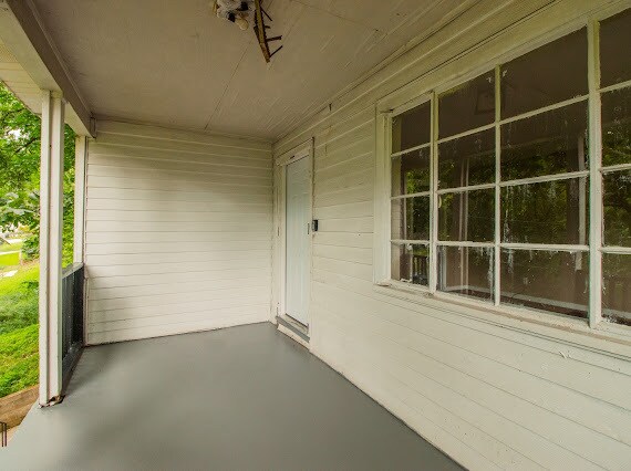 Building Photo - 836 Vanderbilt St