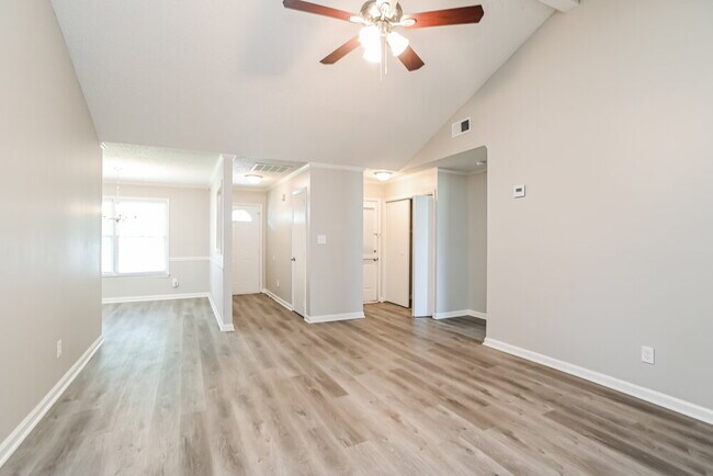 Foto del edificio - 4040 Coopersdale Rd