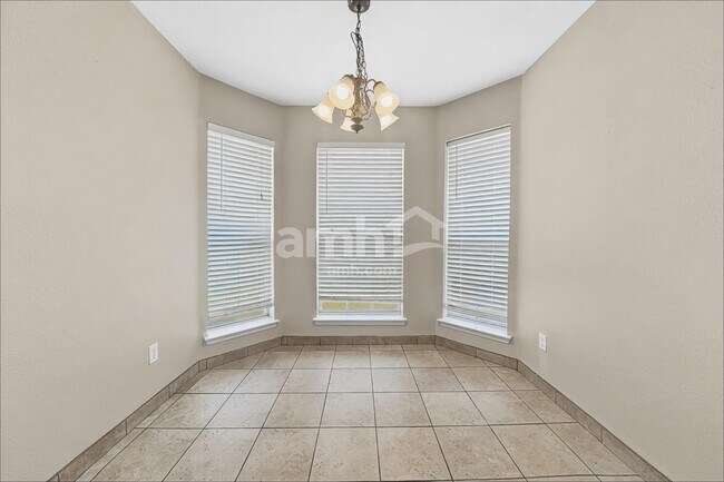 Foto del edificio - 1325 Misty Dr