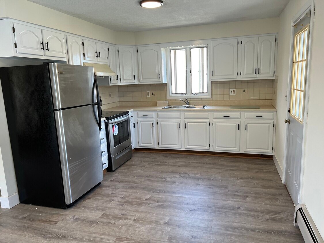 14 Proctor St Unit 2, Peabody, MA 01960 Apartments in Peabody, MA