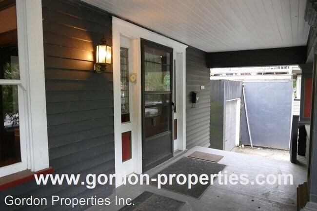 Building Photo - 3 br, 1.5 bath House - 1215 SE 16th Ave