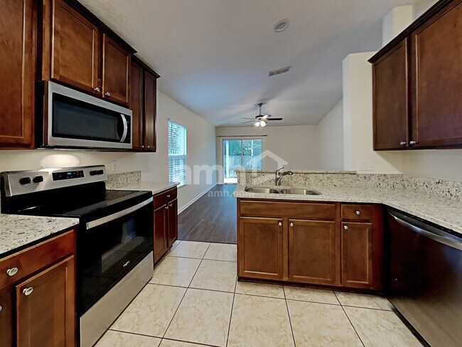 Foto del edificio - 96405 Commodore Point Dr