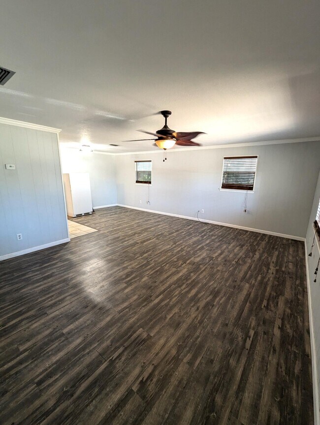Building Photo - 30 Cascabellas St