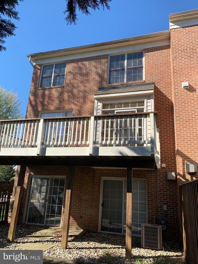 Building Photo - 134 Carter Ct SW