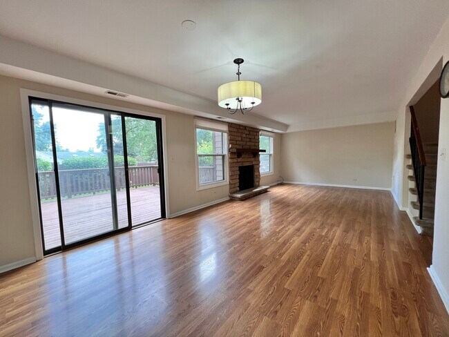 Foto del edificio - 101 Indian Trail Dr