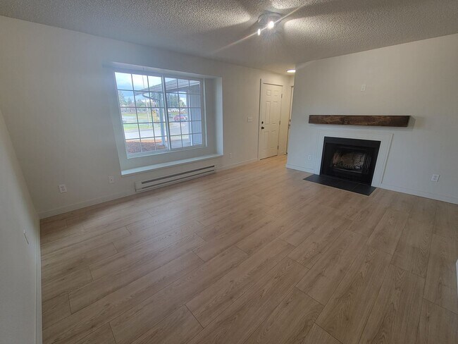 Building Photo - 11514 19th Ave Ct S