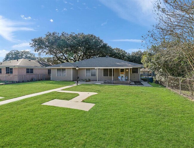 Foto del edificio - 1815 George St