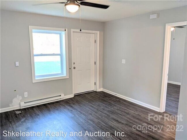 Building Photo - 2 br, 1 bath House - 254 W McNeely Avenue