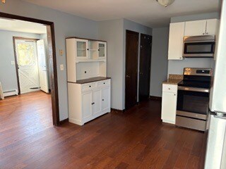 Foto del edificio - 163 Long Pond Dr