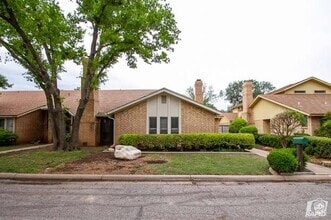 Building Photo - 3911 Driftwood Dr