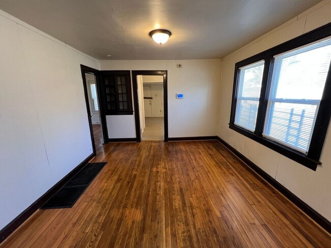 Foto del edificio - 2-Bedroom Home with Open Living and Dining Space!