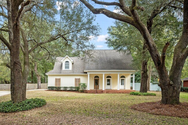 Foto del edificio - 11750 Village Green Dr