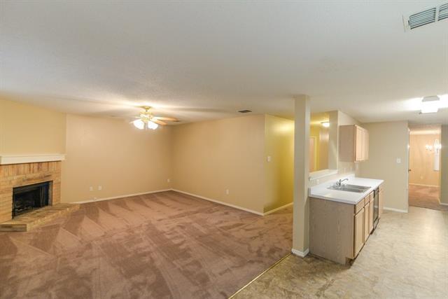 Foto del edificio - 1508 Honey Bee Ln