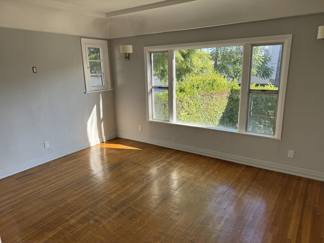 Foto principal - 8987 Keith Ave