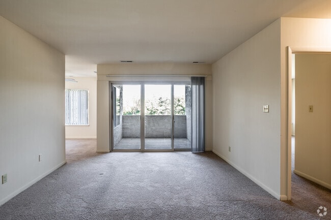 Interior Photo - Aspen Hill Apartments