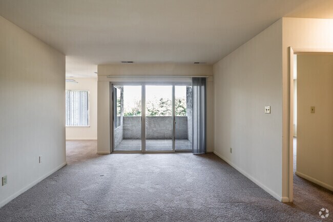 Interior Photo - Aspen Hill Apartments