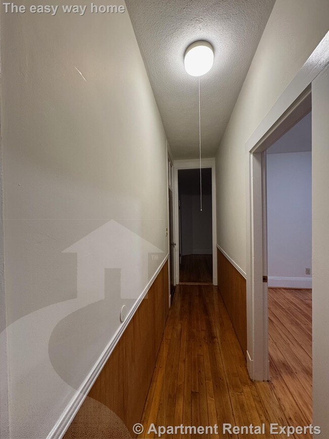 Building Photo - 250 Beacon St