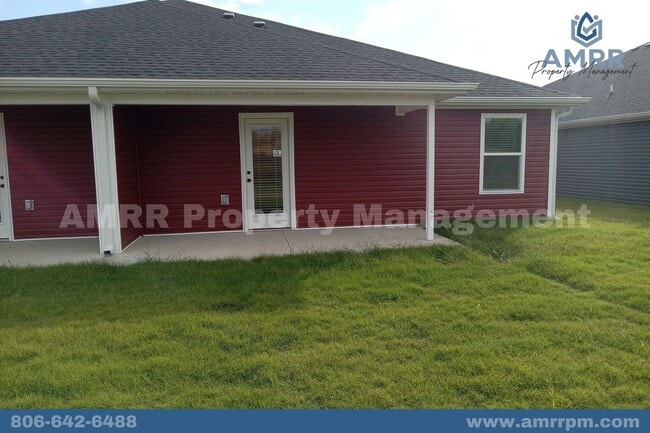 Building Photo - New 3 Bedroom Townhome In Duenweg!
