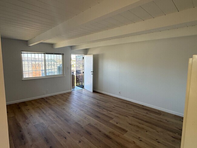 Foto del edificio - 5300 School St