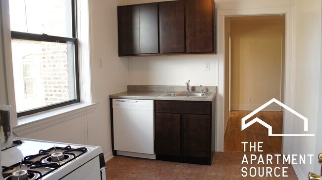 Photo - 2338 N Spaulding Ave Apartment