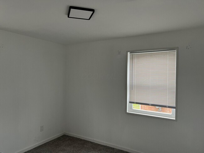 Building Photo - 50 N Hampton Rd