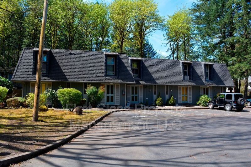 4600 Oakridge Rd, Lake Oswego, OR 97035 Townhome Rentals in Lake