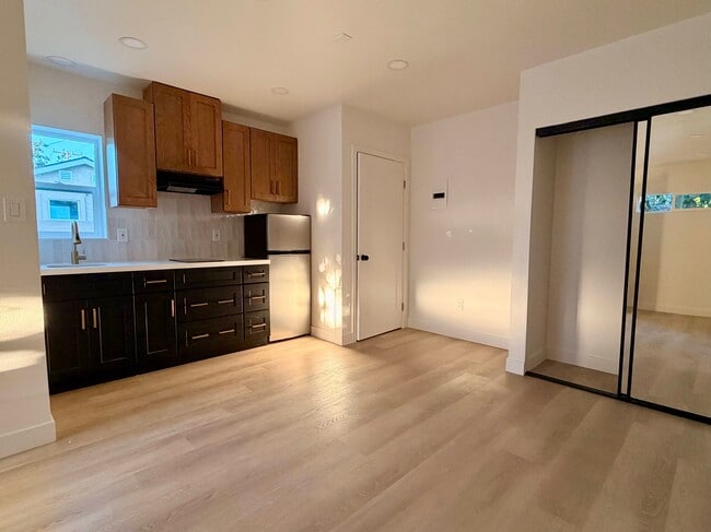 Photo - 714 S Philadelphia St House