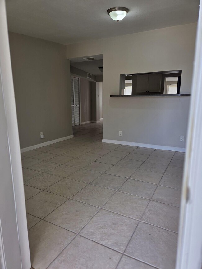 Foto del edificio - 3818 Everglades Rd