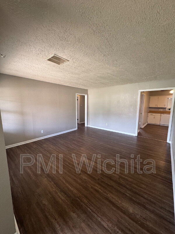 Building Photo - 1663 S Woodlawn Blvd