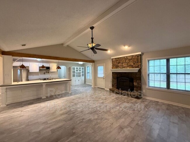 Photo - 3040 Delvan Cv House
