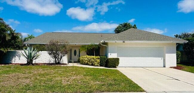 Foto del edificio - 17768 Maplewood Dr