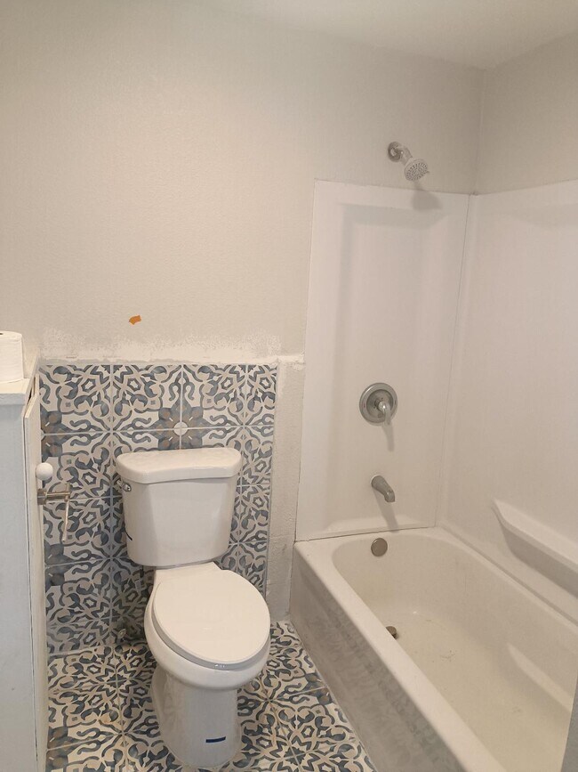 New Toilet - 4620 Alger St