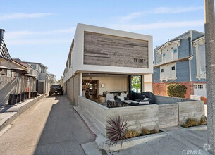 Building Photo - 20 22nd St