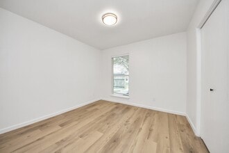 Building Photo - 3305 Avenue R