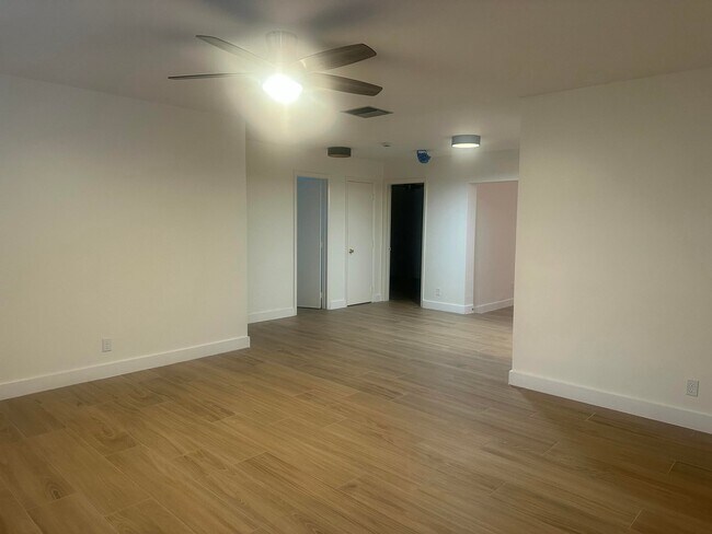 Foto del edificio - 515 SW 19th St