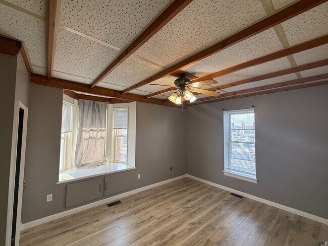 Foto del edificio - 4 bedroom townhouse for rent in Carlisle (bonus room with private entrance)