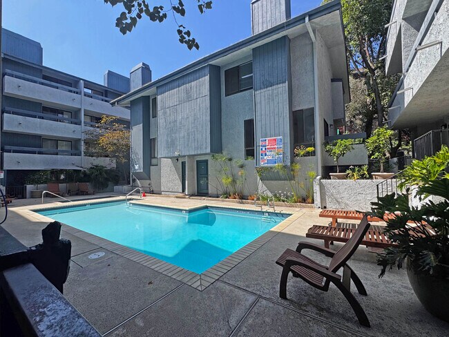 Foto del edificio - 355 S Marengo Ave